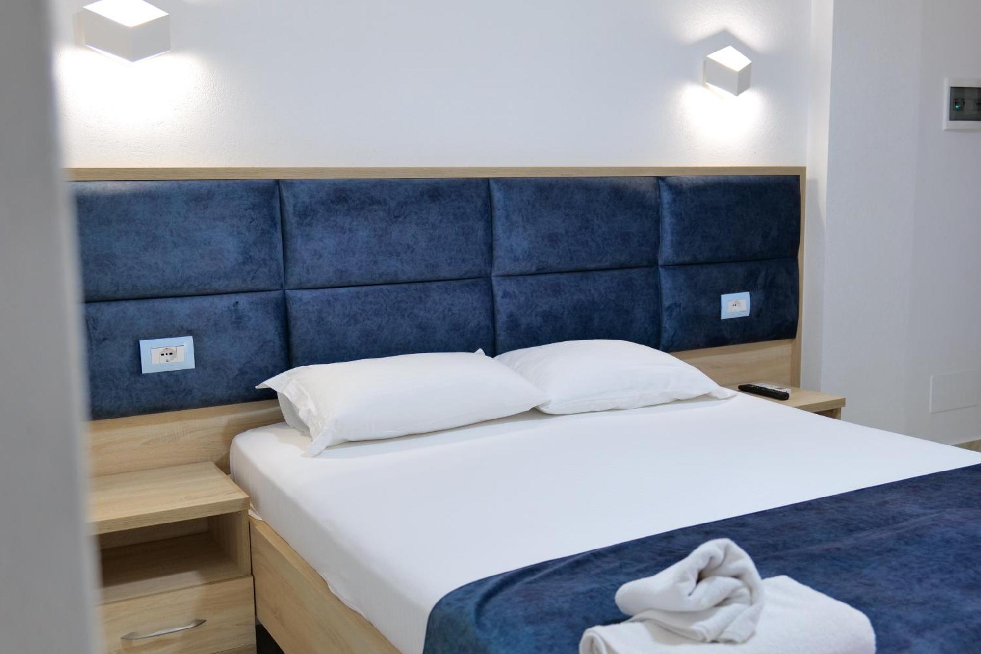 Hotel Vathi Εξαμίλιο Εξωτερικό φωτογραφία