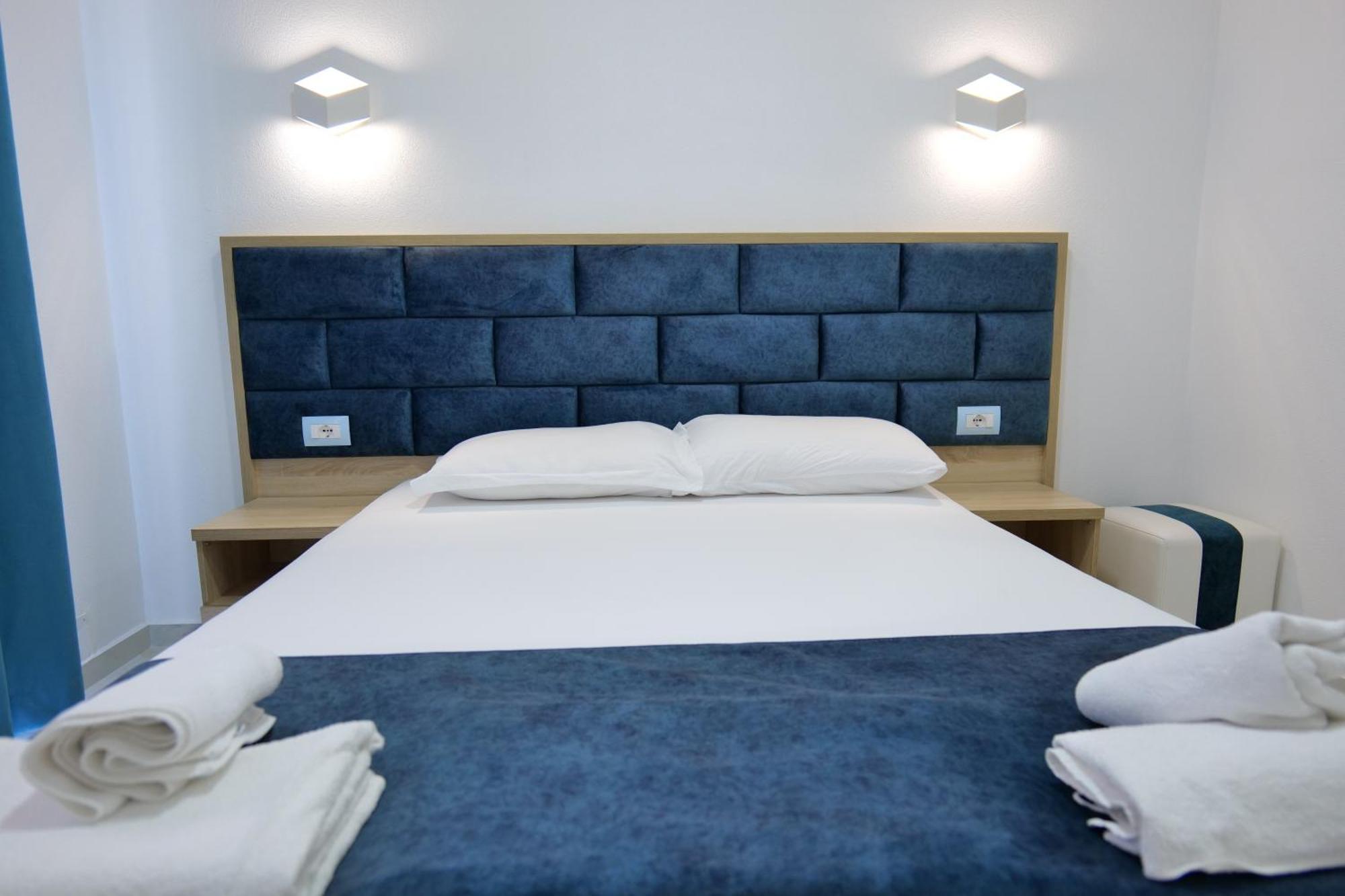Hotel Vathi Εξαμίλιο Εξωτερικό φωτογραφία