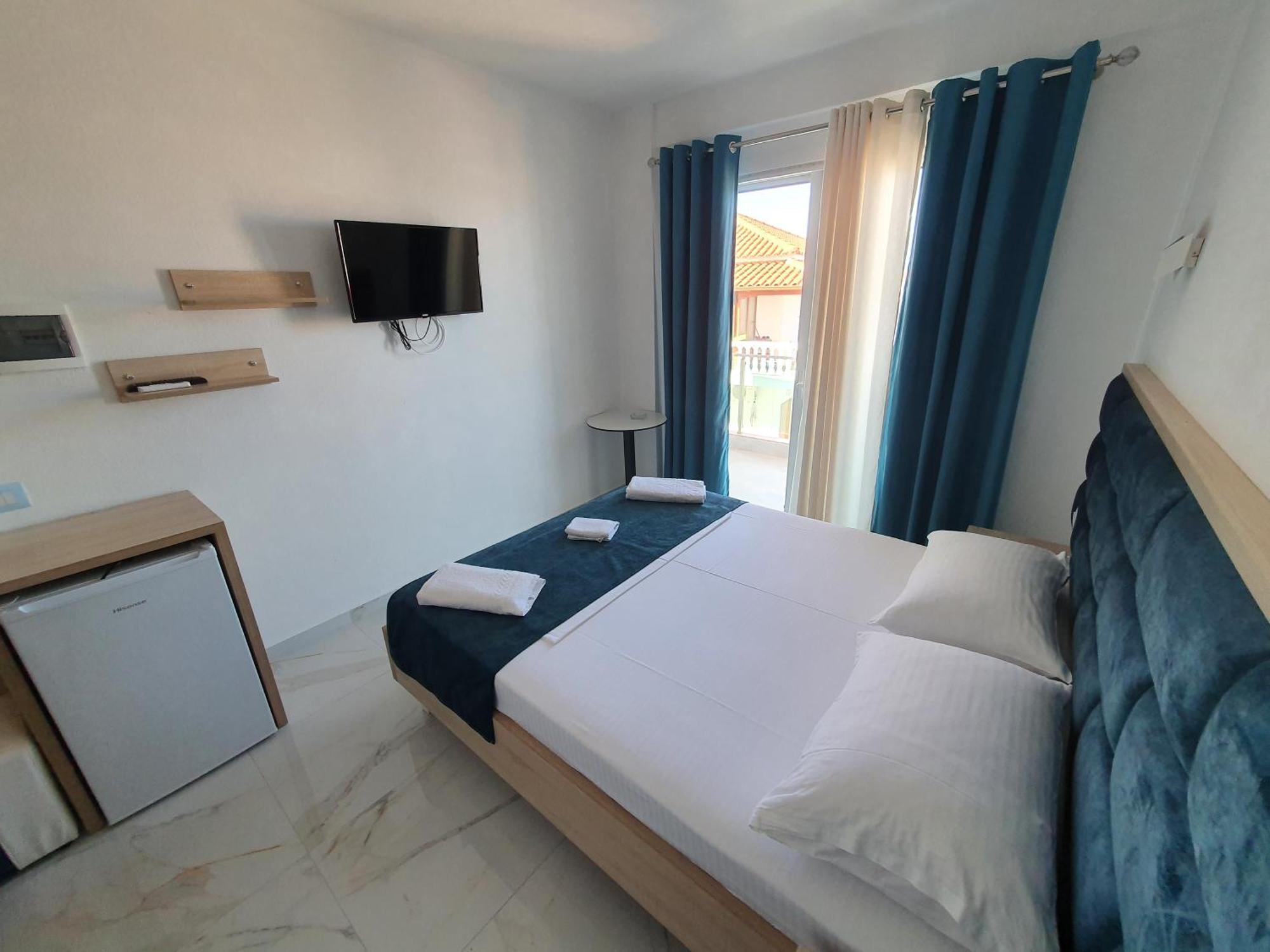Hotel Vathi Εξαμίλιο Εξωτερικό φωτογραφία