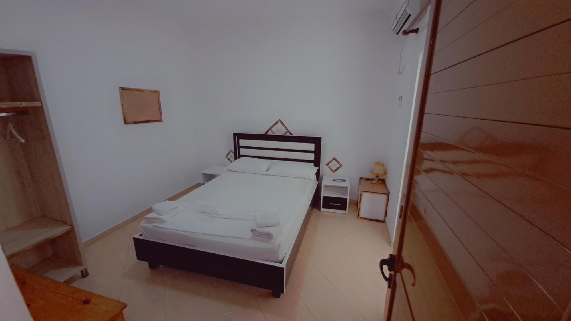 Hotel Vathi Εξαμίλιο Εξωτερικό φωτογραφία