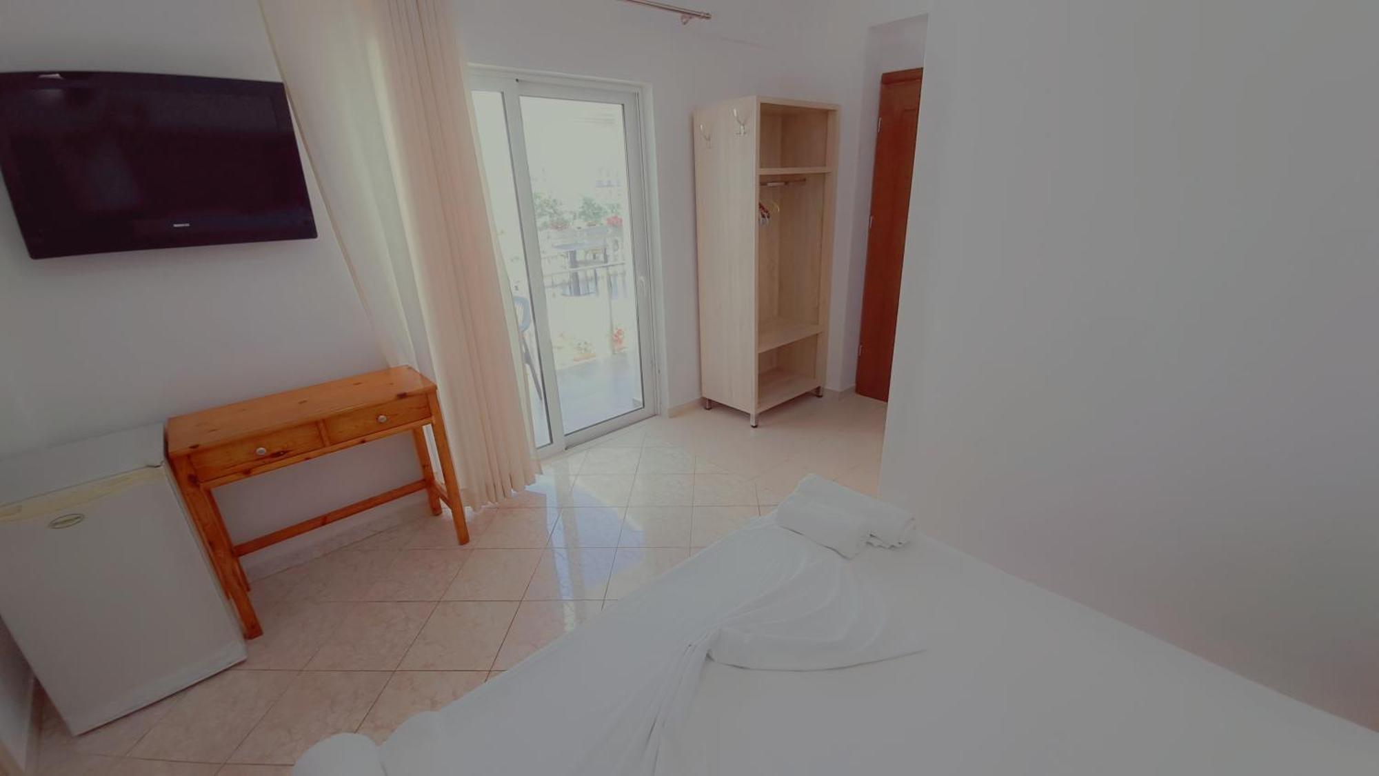 Hotel Vathi Εξαμίλιο Εξωτερικό φωτογραφία